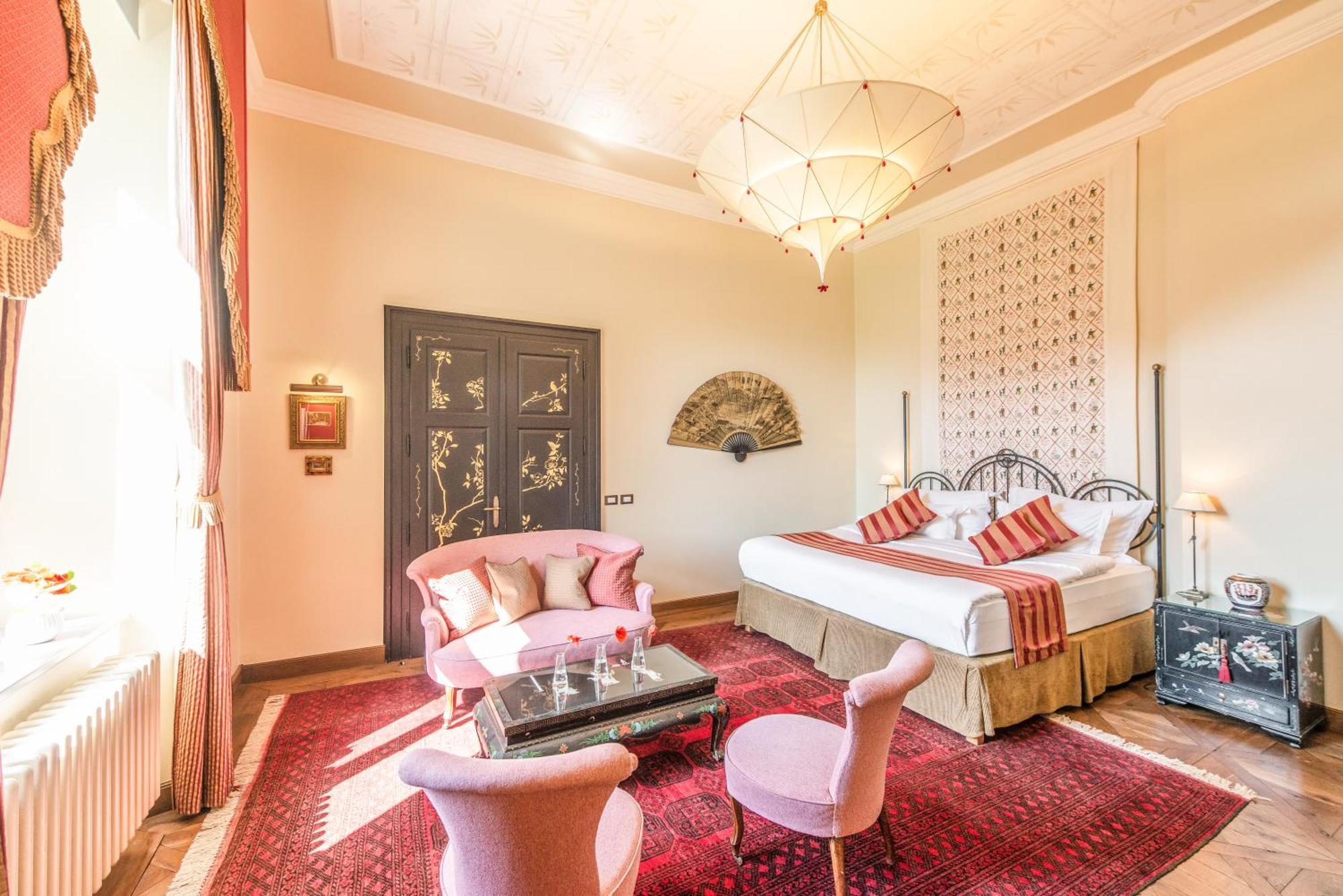 Chateau Mcely Luaran gambar