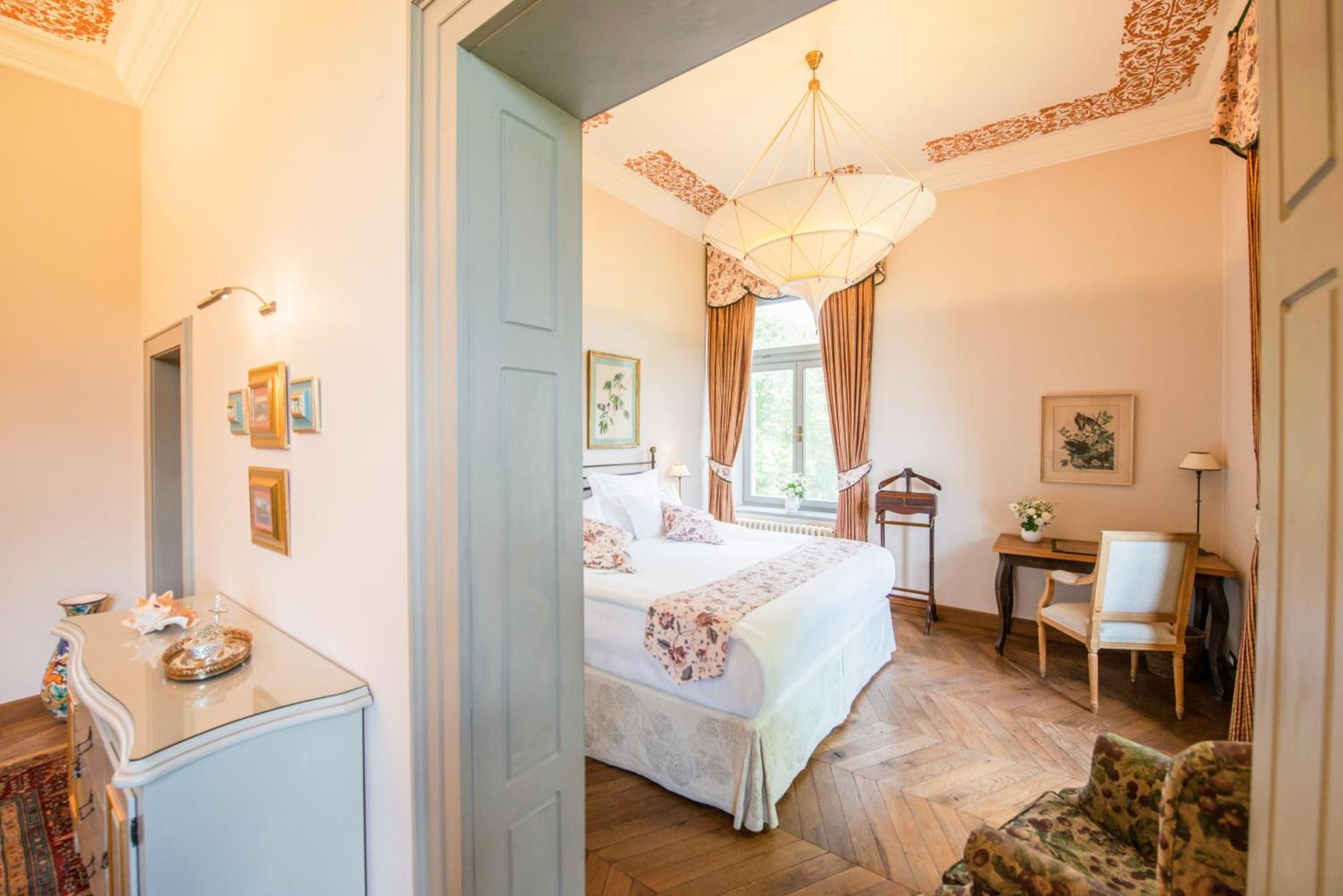 Chateau Mcely Luaran gambar