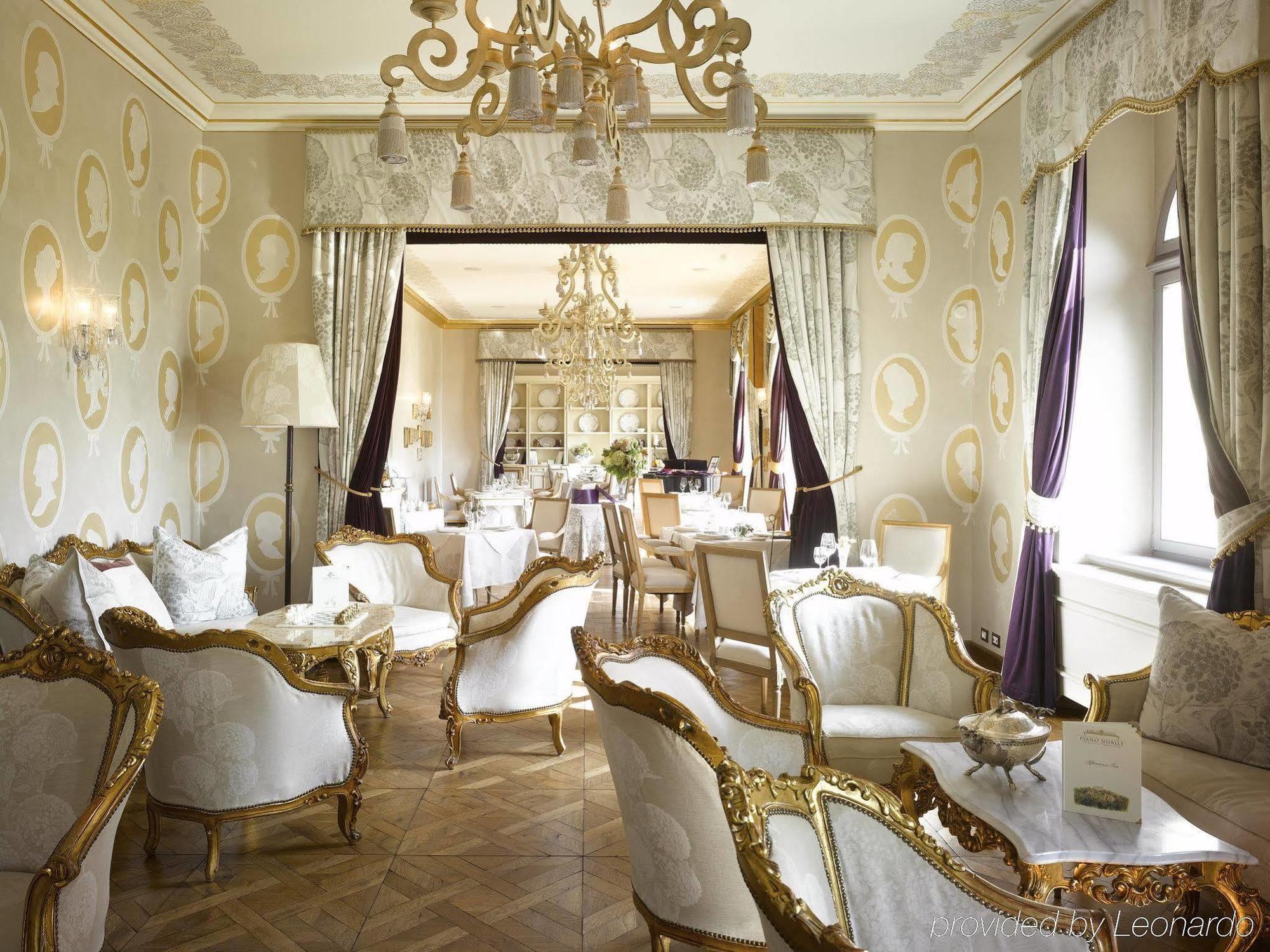 Chateau Mcely Restoran gambar